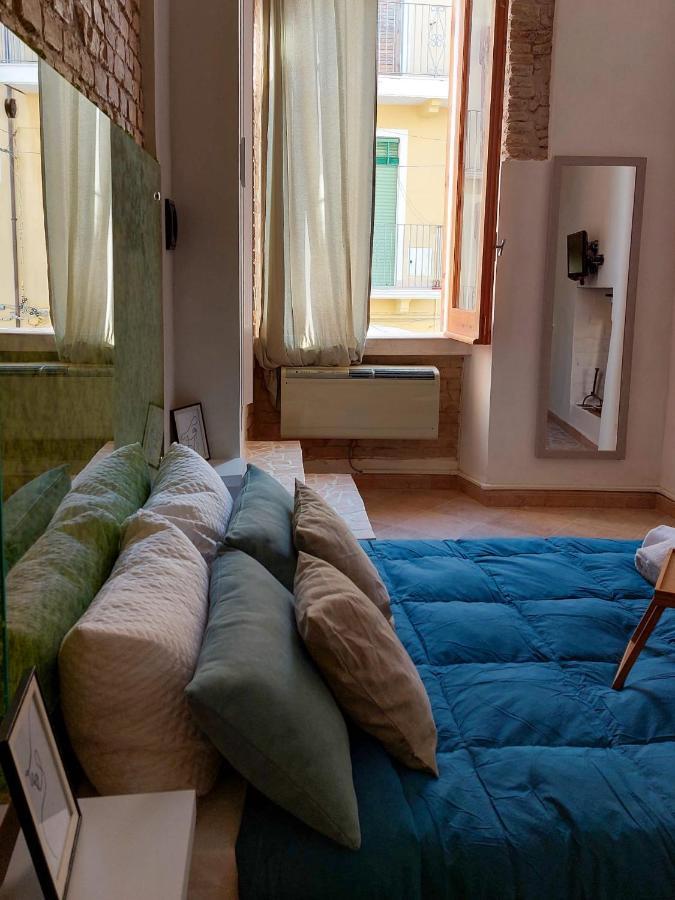 Bed and Breakfast Tiny House Термолі Екстер'єр фото